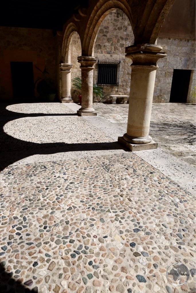 Courtyard of Museo de las Casas Reales