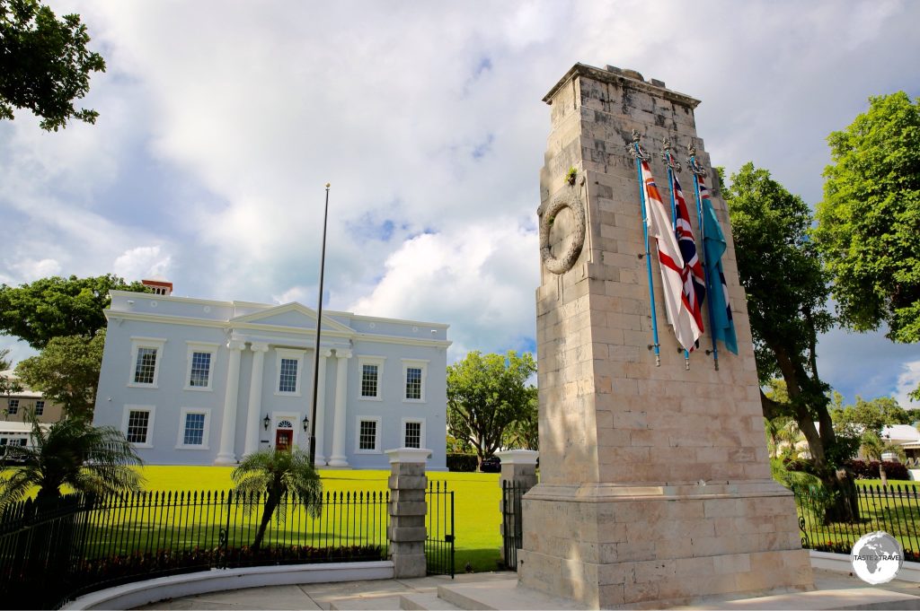 Cenotaph and the Cabinet Building, Hamilton.