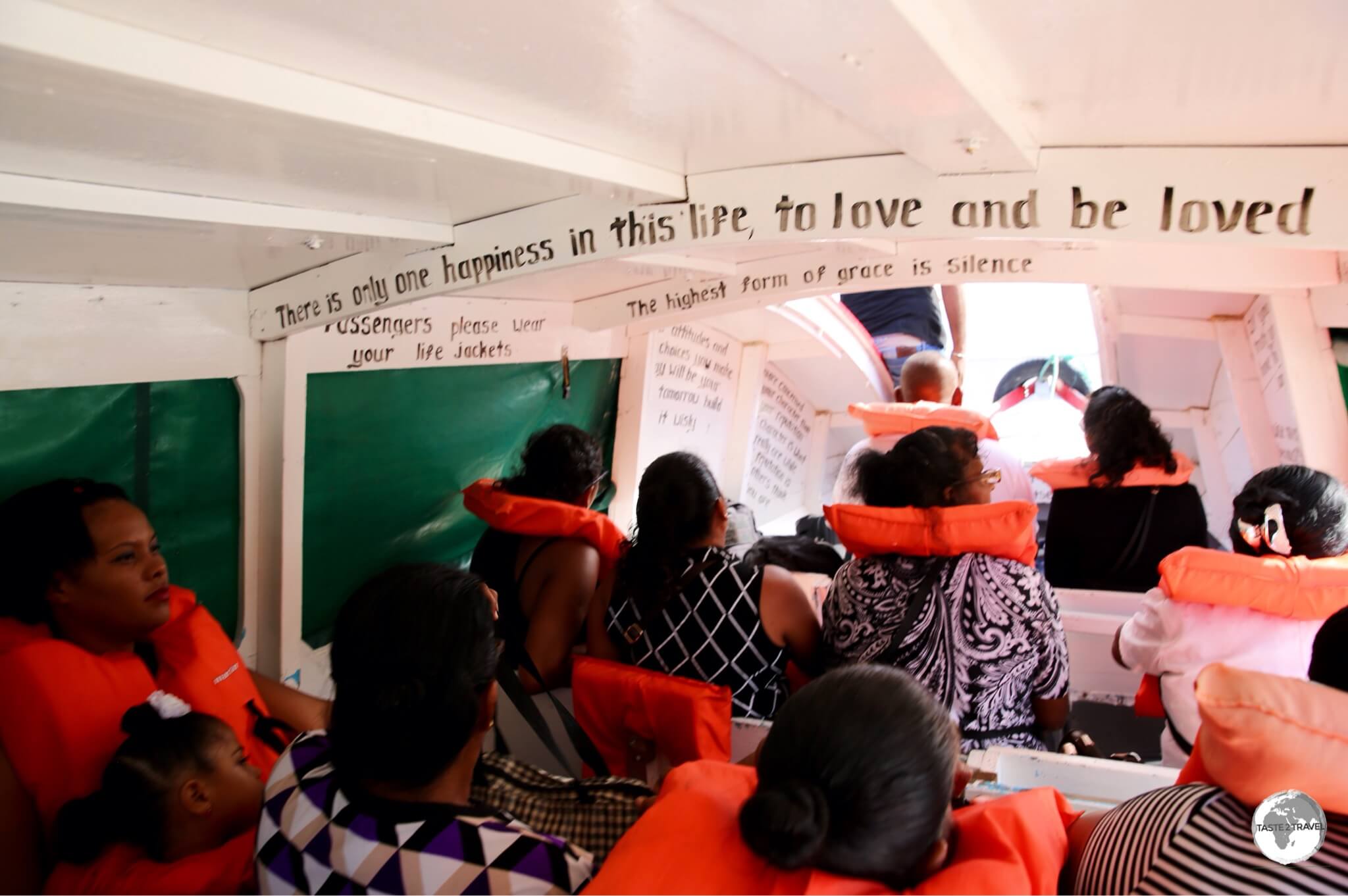 The boat to Wakenaam Island.