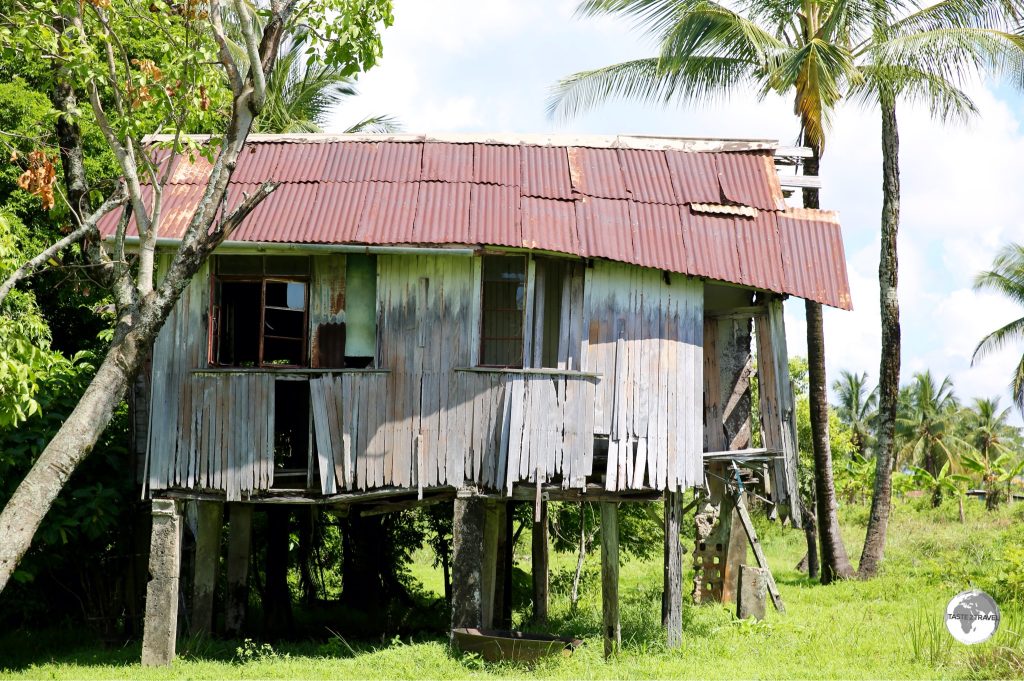 Abandoned house on Leguan Island.