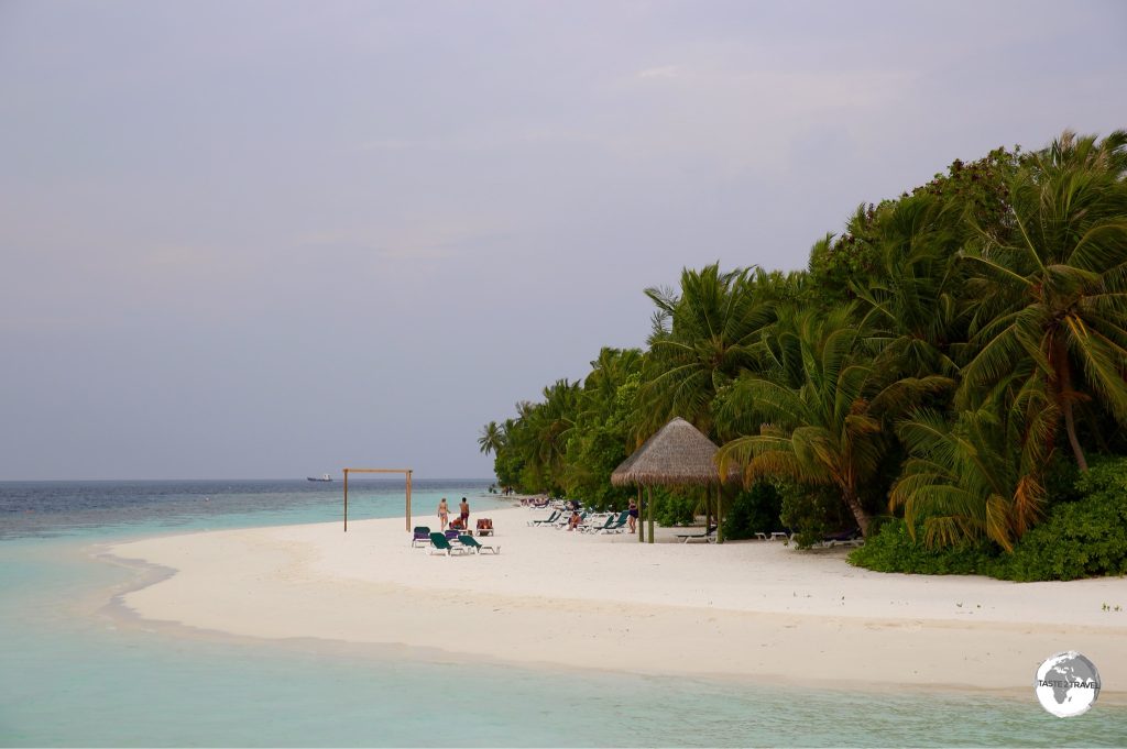 Vilamendhoo is ringed by white sand.