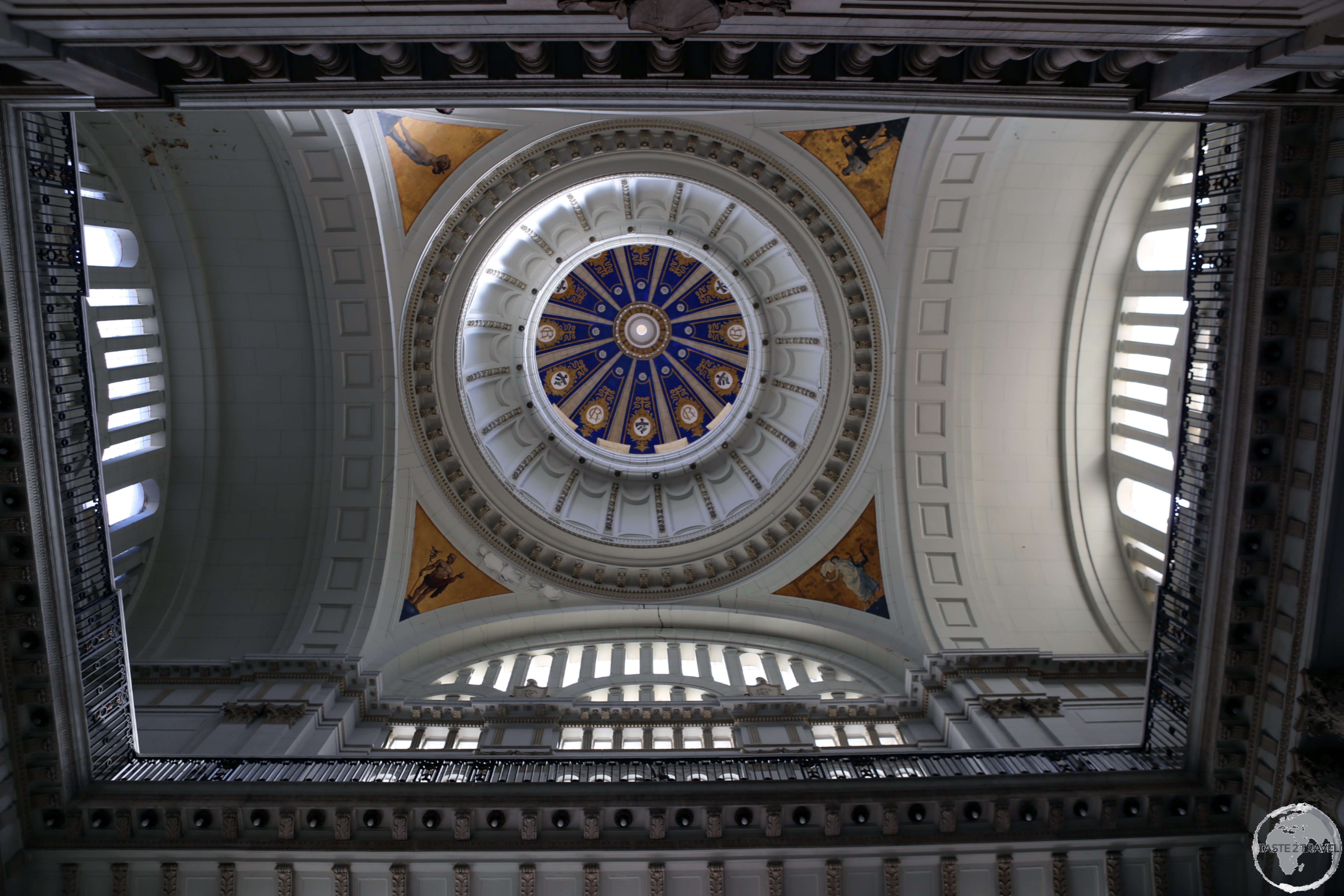 The sweeping dome inside the <i>Museo de la Revolución</i> in Havana old town.