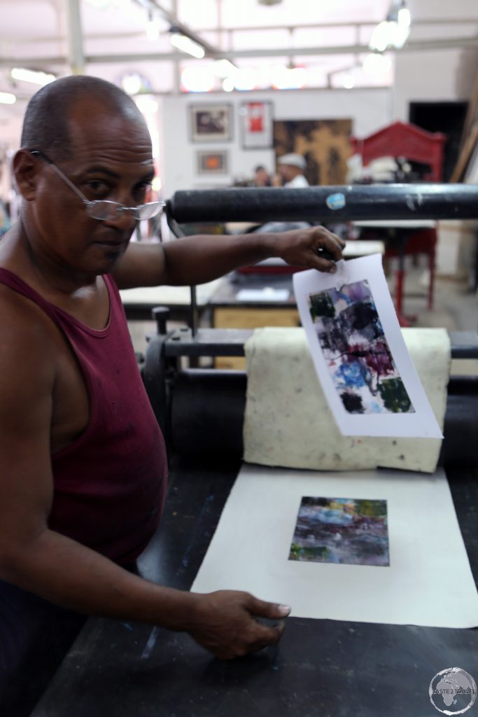 An artist working in the 'Taller Experimental de Grafica' near the Plaza de Catedral, Havana.