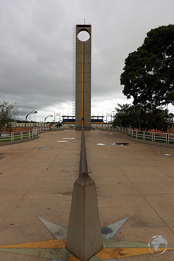 The Marco Zero monument in Macapá indicates the Equatorial line which passes through the city.