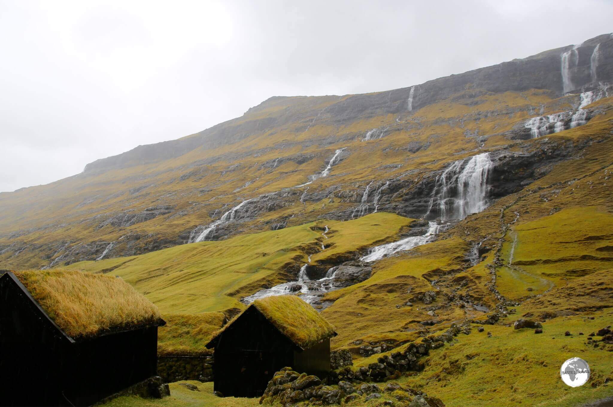 Old turf-roofed farmhouses in the village of Saksun.