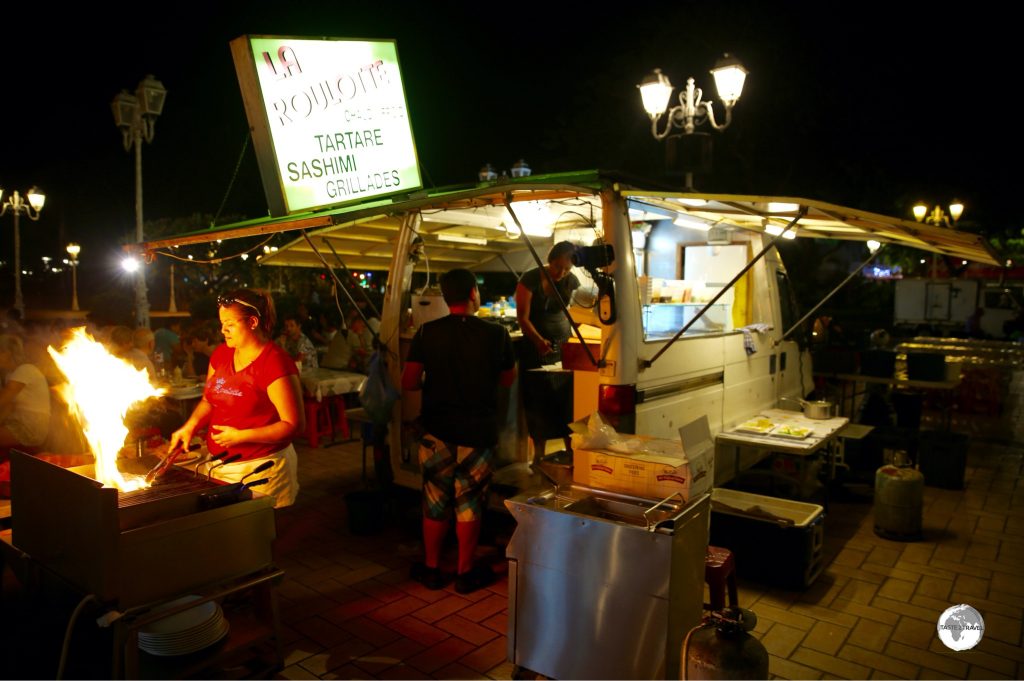The budget-friendly meals served by the various Roulottes in Papeete each evening are the most popular dining experience in town.