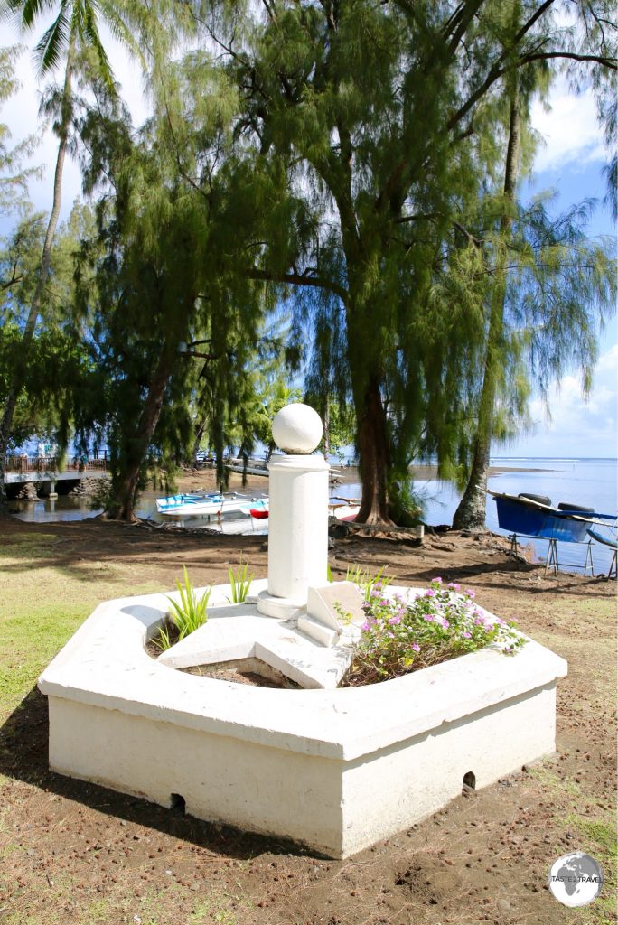 A marker at Venus Point commemorates the visit by Captain James Cook in 1769.