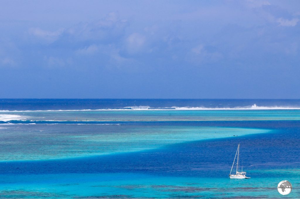The dazzling blue waters of the Moorea lagoon.