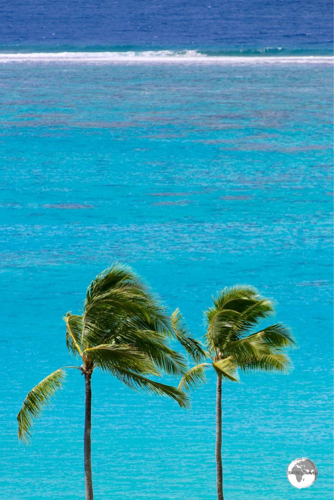 Easy on the eye - the turquoise-blue waters of the Moorea lagoon.
