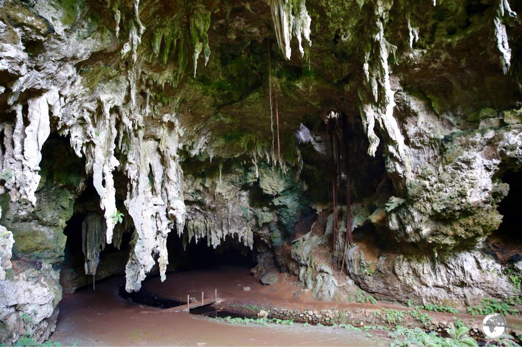 Grotte de la Reine Hortense is named after Queen Hortense, wife of a local chief, who is believed to have taken refuge here for several months during intertribal conflict in 1855.