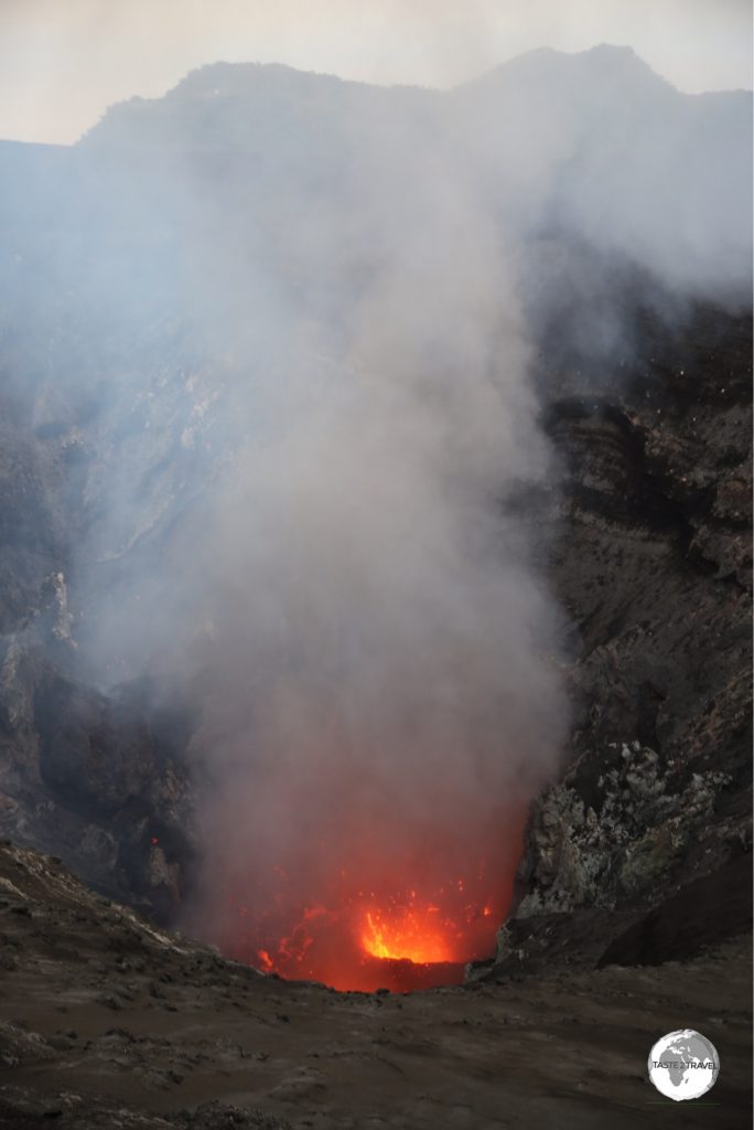 A glimpse into the heart of the volcano before the sun disappeared.