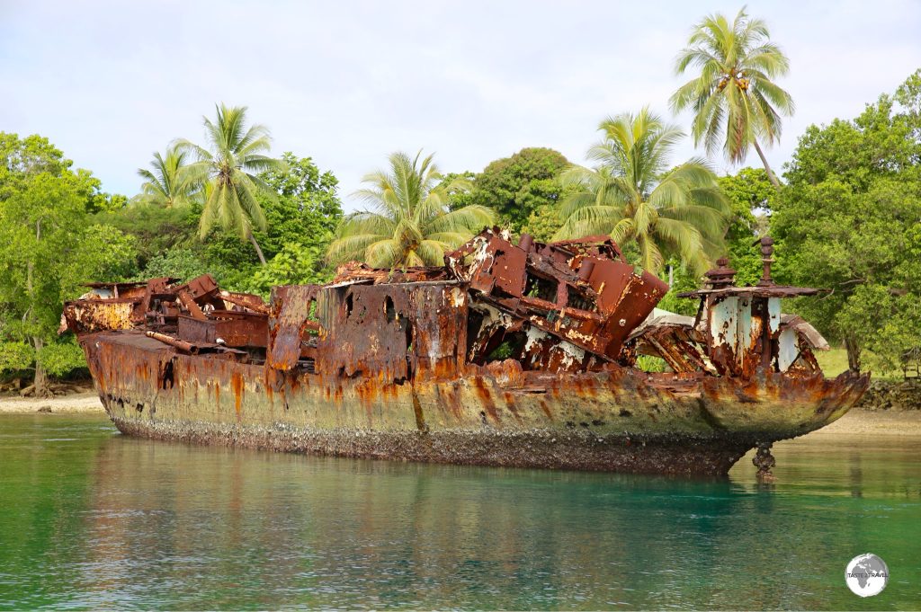 The shipwreck at Santo Seaside Villas features a nice snorkeling reef.