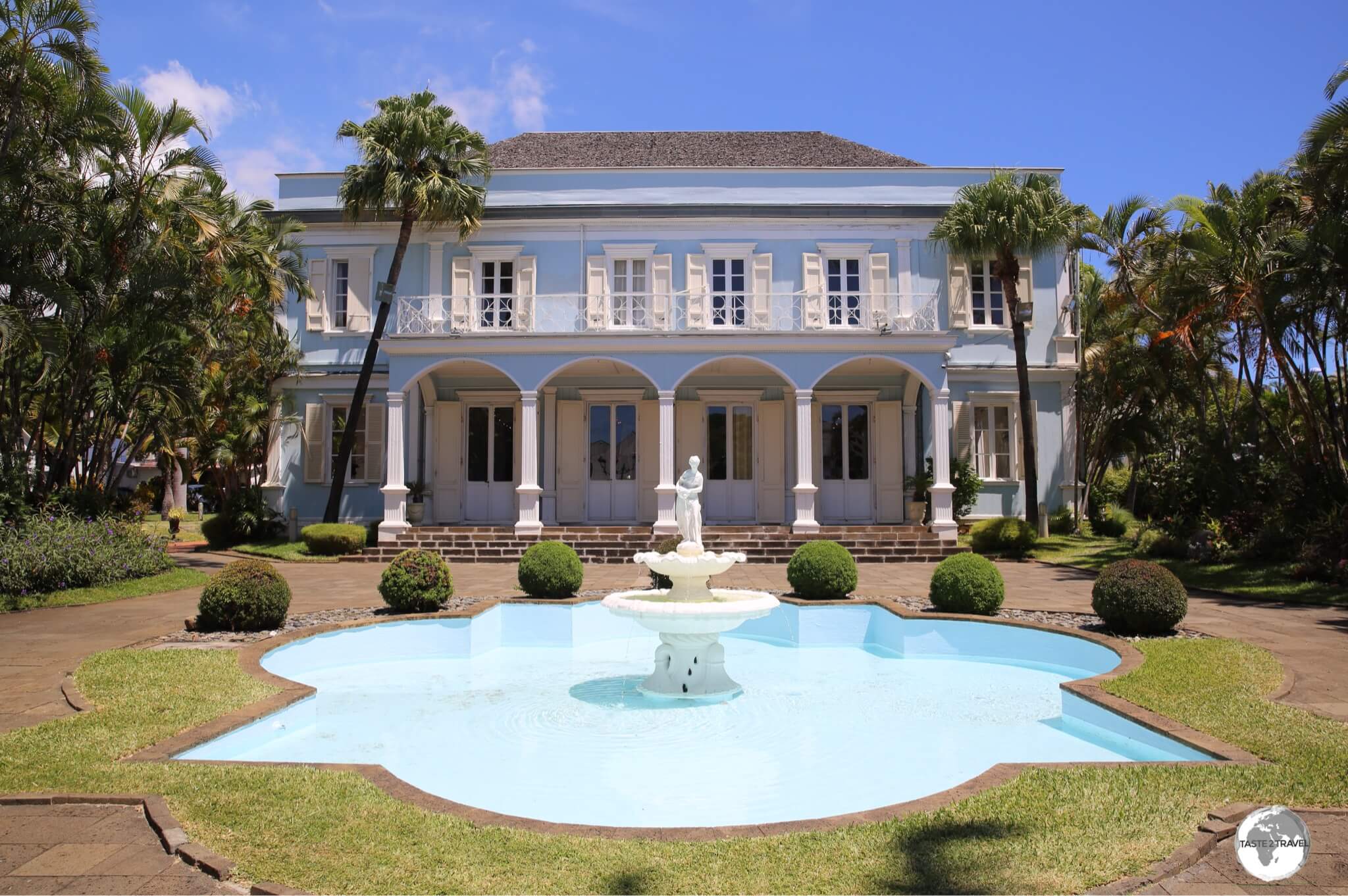 The opulent <i>Villa du Conseil Général</i> is one of the principal mansions on Rue de Paris in Saint Denis.