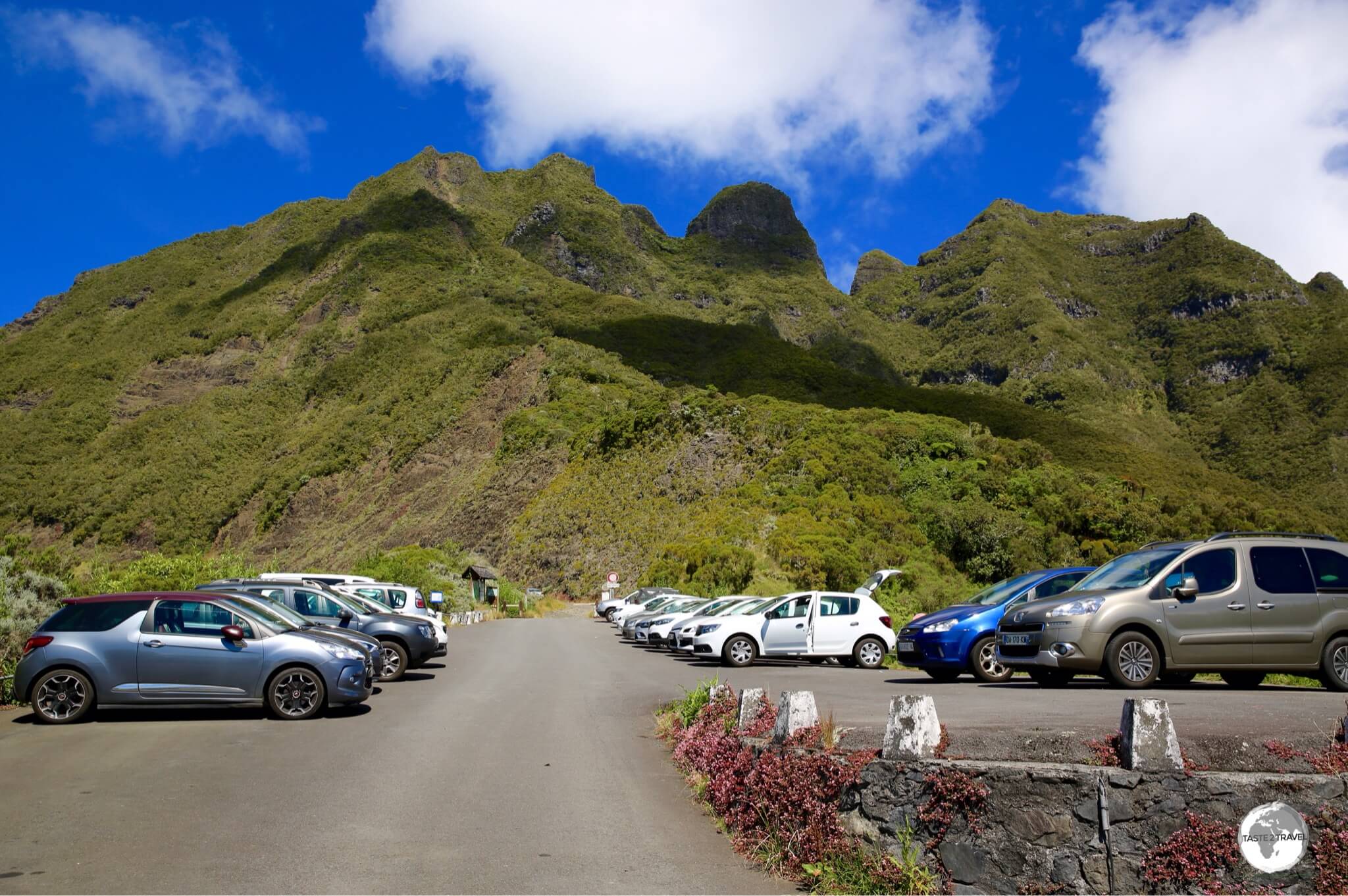 The end of the road to Cirque de Mafate, the car park at the Col des Bœufs pass.