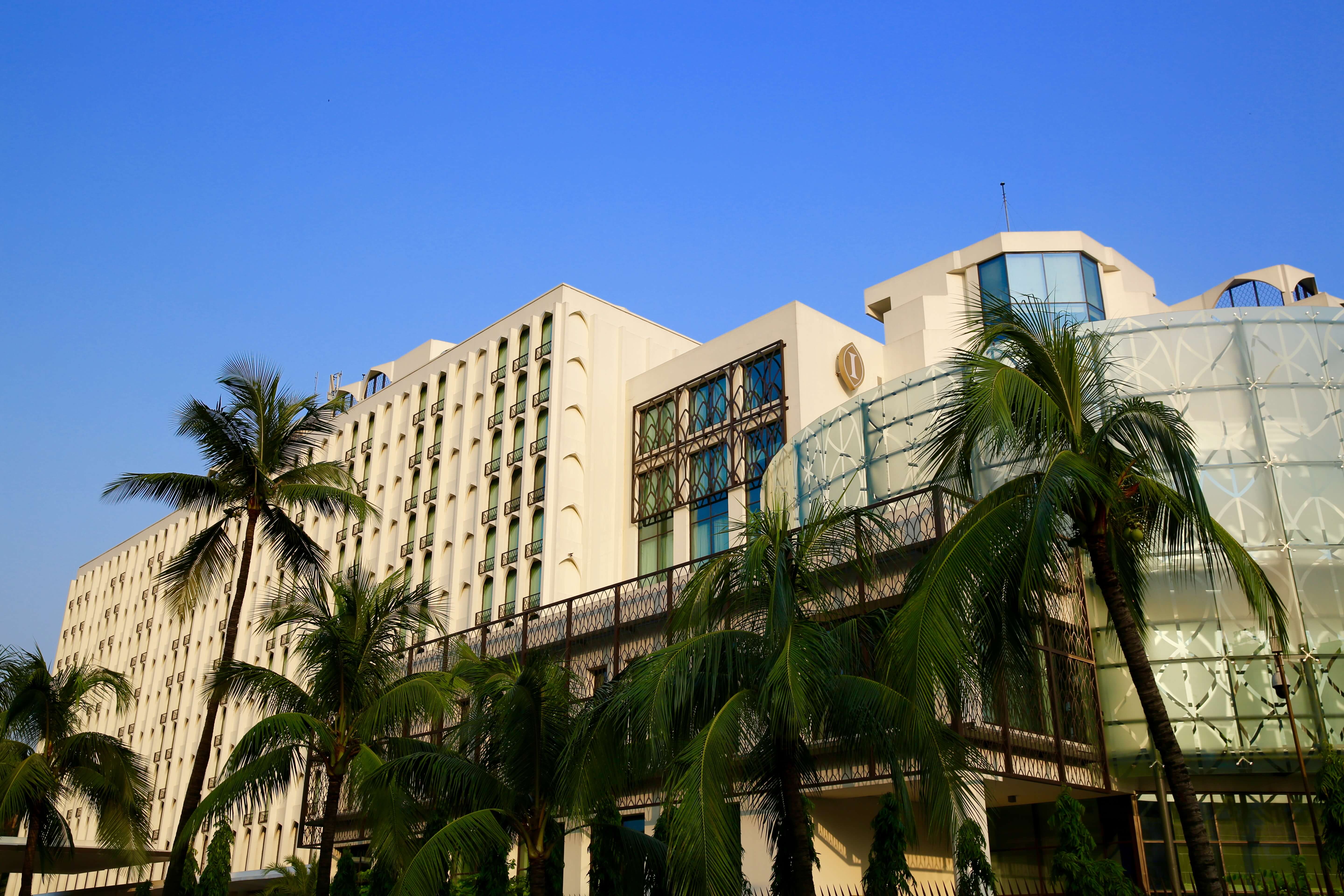 The deluxe, Intercontinental hotel, is located in the downtown district of Shahbagh.