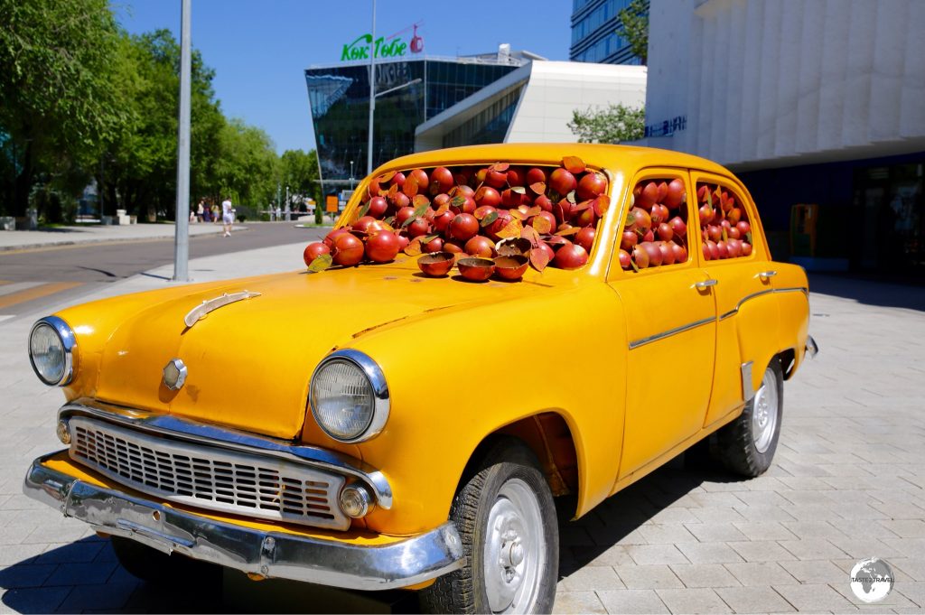 A quirky sculpture dedicated to Almaty – the city of the Apple.