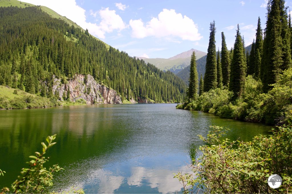 The breathtakingly beautiful Kolsai Middle Lake.