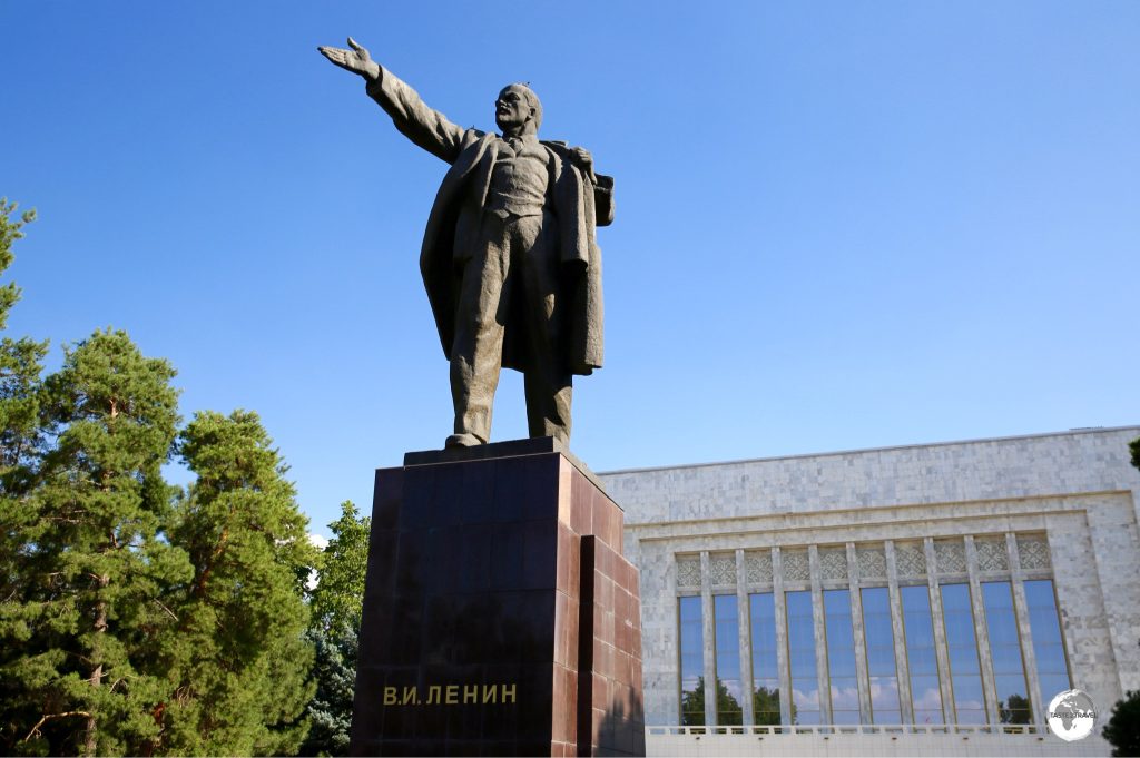 Lenin in Bishkek’s Ala Too square.