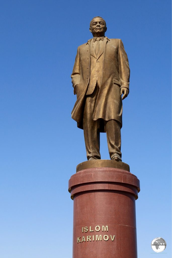 This statue of Islam Karimov in Samarkand bears a striking resemblance to Lenin statues found elsewhere in the region.