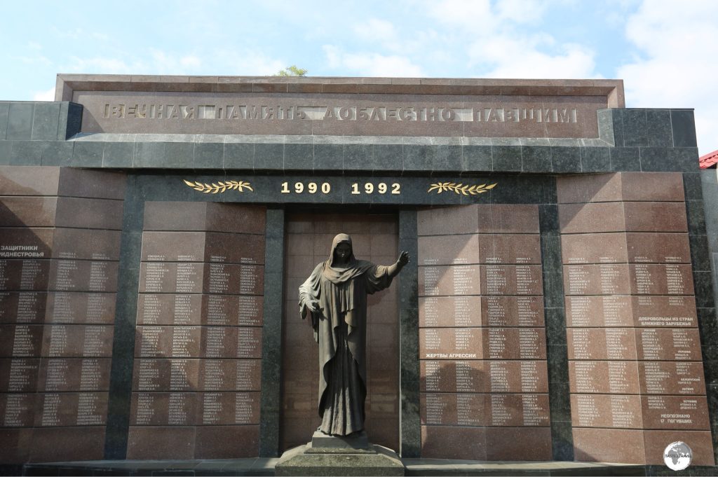 A memorial to the War of Independence in Tiraspol.