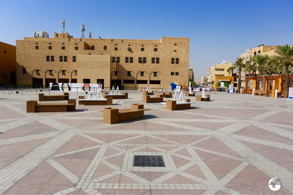 There is just one drain in the middle of Deera square. The building in the background is the headquarters of the ‘Mutawwa’, Saudi Arabia’s religious police.