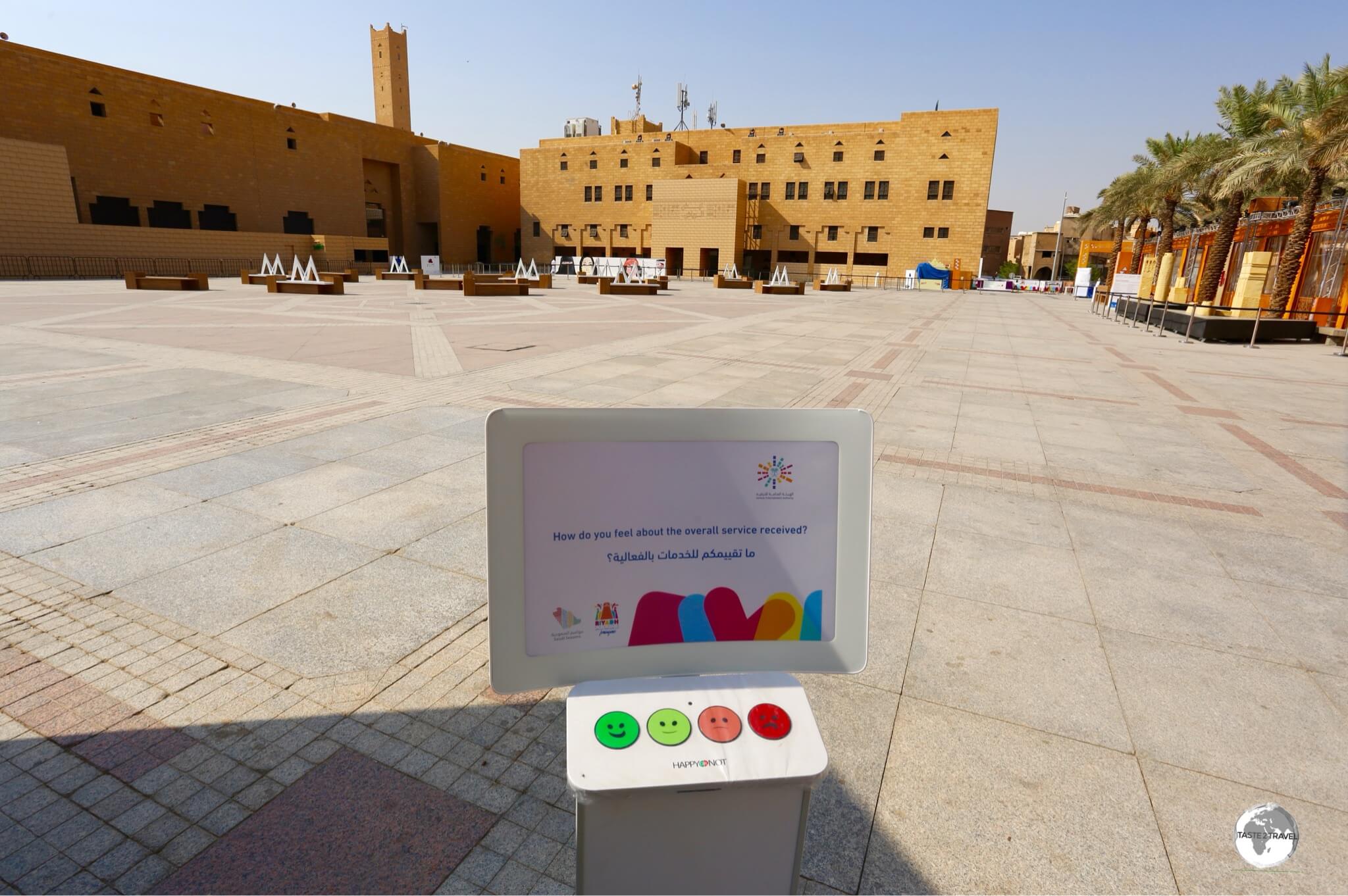 Installed for an upcoming event in Deera square, this 'service feedback' console seems to be poorly placed. I wonder how the condemned would have rated the service received?