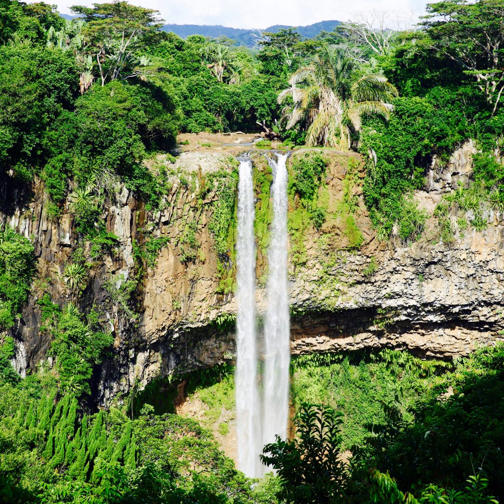 An incredible sight - the Charmarel falls.