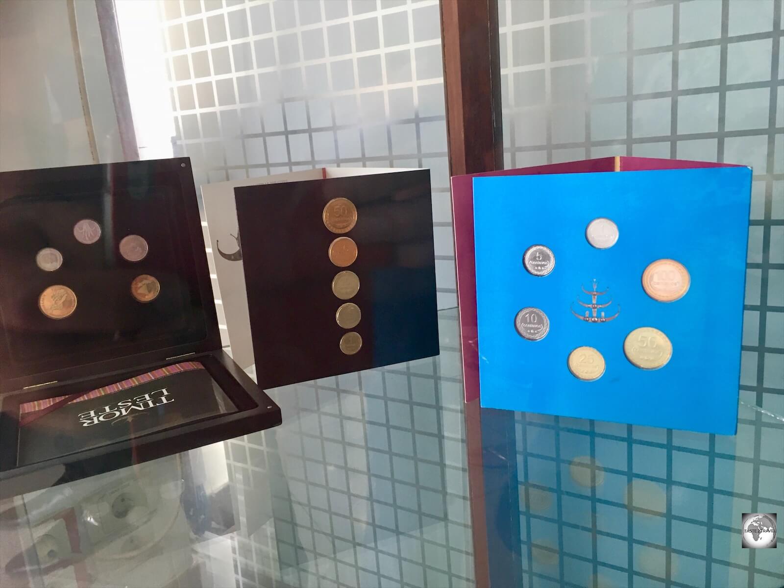 Uncirculated sets of centavo coins can be purchased, at a premium, from the Banco Central de Timor-Leste.