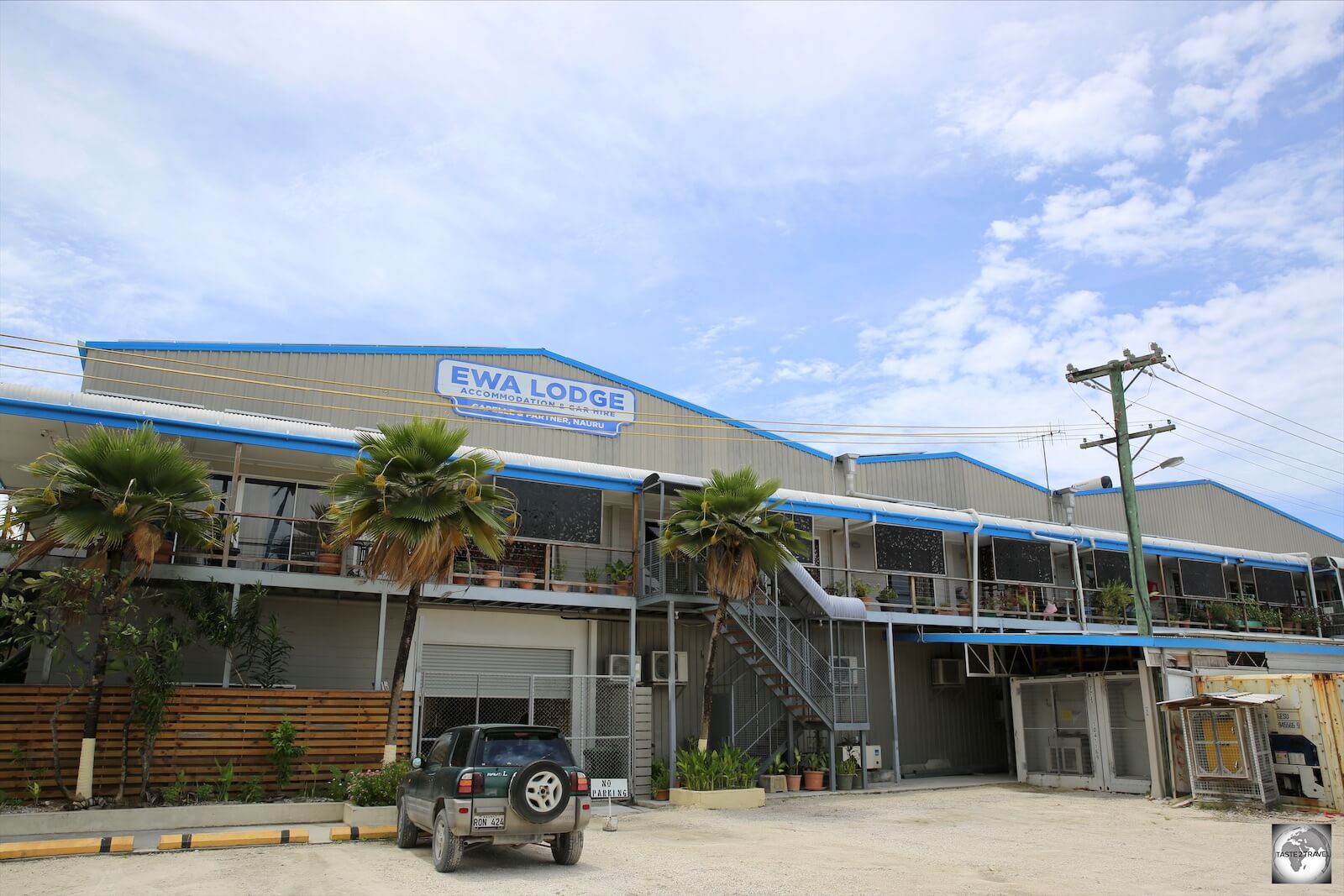 The rooms at the Ewa Lodge are located on the 1st floor of the Capelle & Partners building.