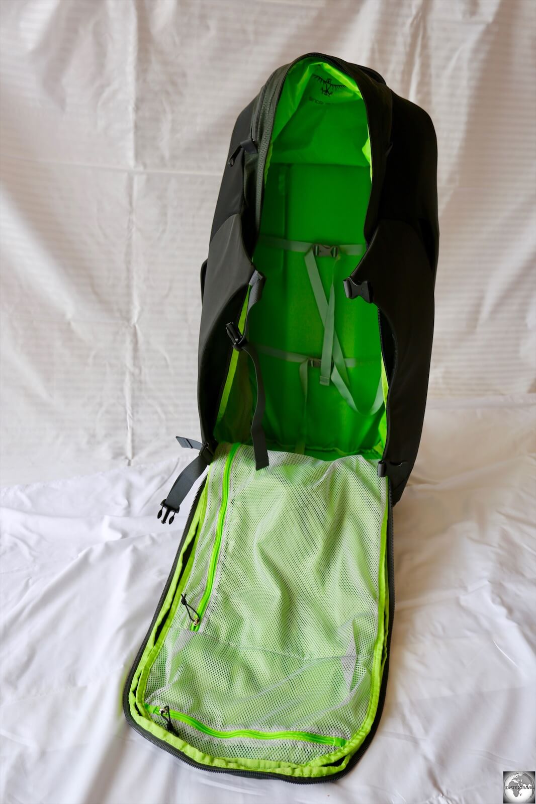 A view of the main compartment of the Sojourn 80 showing the zipper compartment in the lid.