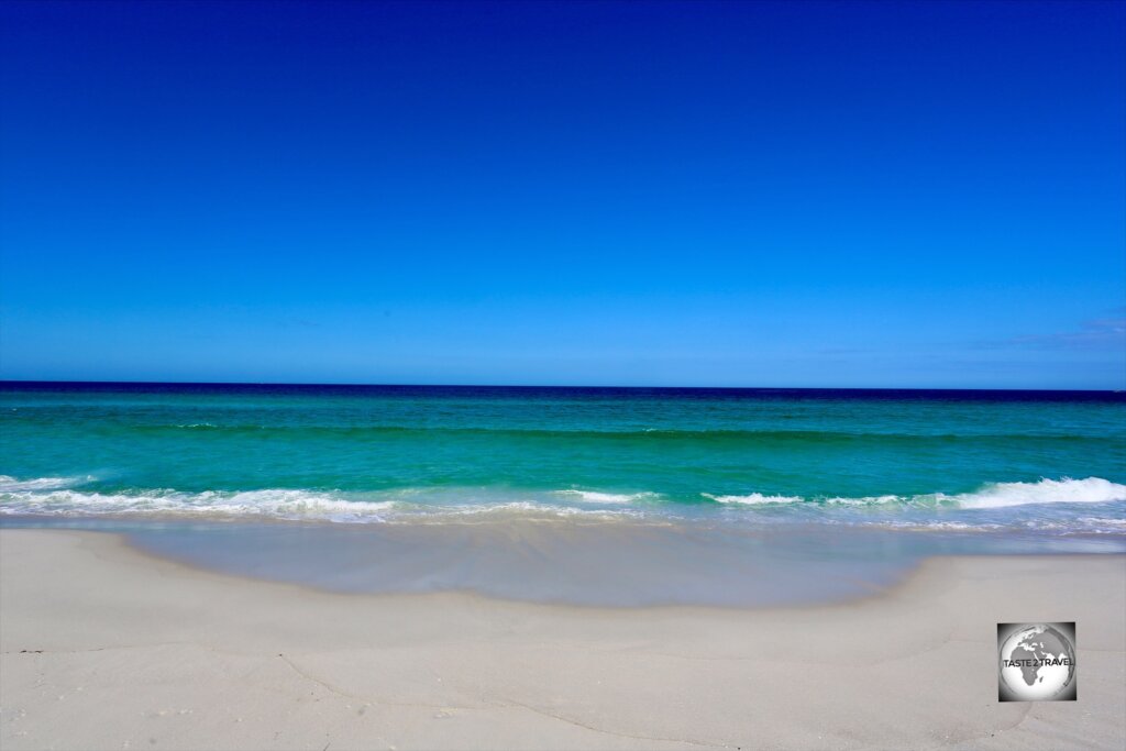 A beach at the Bay of Fires, one of the many highlights on the east coast of Tasmania.