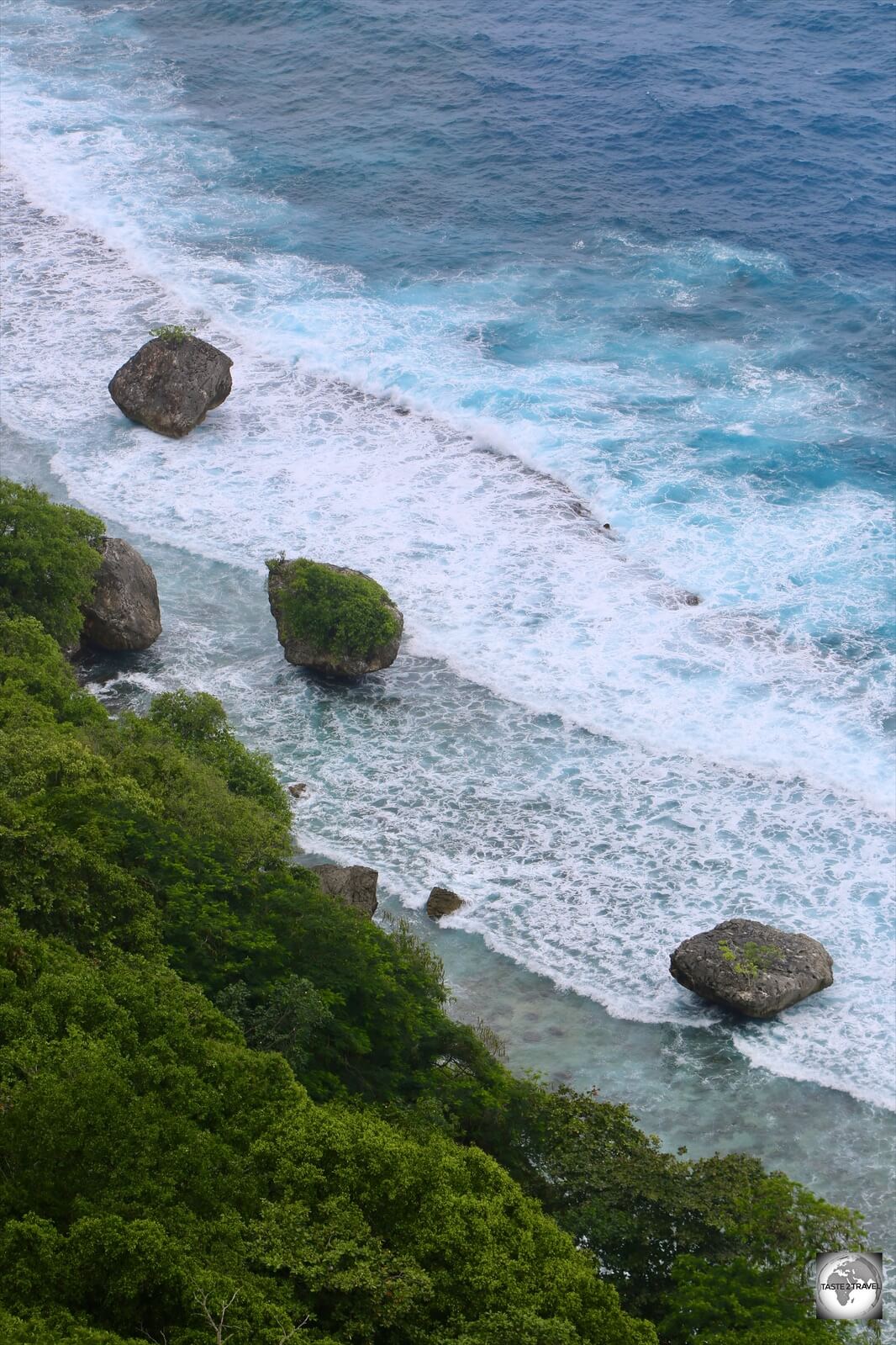 A view of Flying Fish Cove from the Territory Day park lookout.