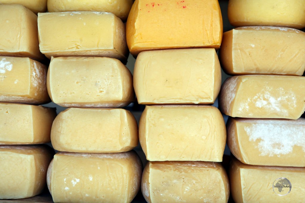 Traditional cheese production around the Lakes district of Chile includes the most popular cheese in Chile, 'Gauda', which is the same as Dutch-style Gouda.