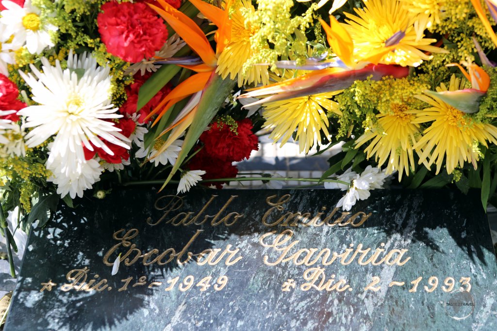 The grave of Pablo Escobar is located in a family plot at the 'Cemetario Jardins Montesacro' in Itagüí, a suburb of Medellin.
