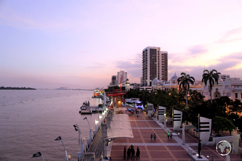 A highlight of Guayaquil, 'Malecón 2000' is lined with important monuments, gardens, amusements and historic buildings.