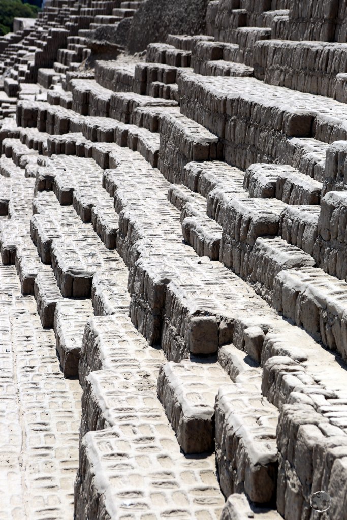 Located in the upscale Lima neighbourhood of Miraflores, Huaca Pucllana (Pucllana Temple) is a great adobe and clay pyramid which was built around 500 AD as a ceremonial centre.