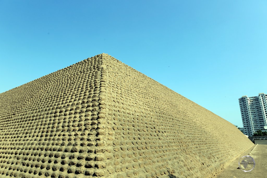 Located in the San Isidro neighbourhood of the Peruvian capital, Lima, Huaca Huallamarca is an adobe pyramid dating from around 200 to 500 AD.