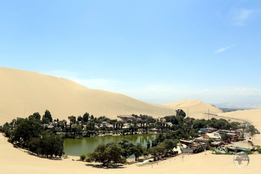 Located 5 km from the southern Peruvian city of Ica, Huacachina is a village built around a small oasis and surrounded by sand dunes.