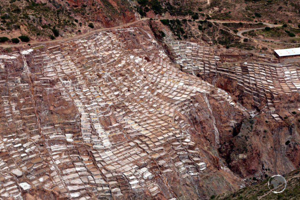 A truly spectacular sight, the Salineras de Maras consists of over 5,500 salt ponds which cling to the side of a steep canyon which overlooks the Sacred Valley, 40 km north of Cusco.