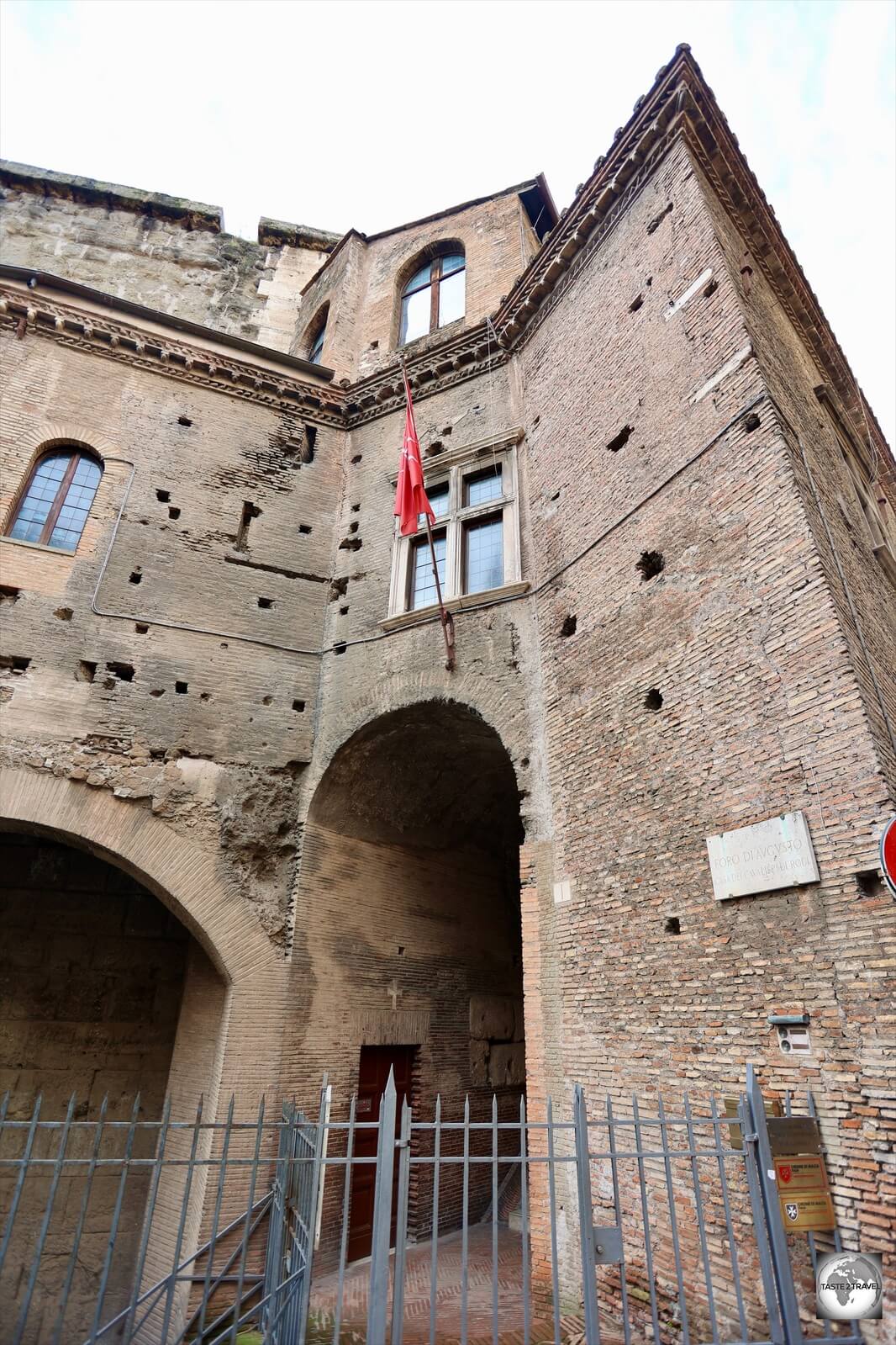 The entrance to the Casa dei Cavalieri di Rodi on Piazza del Grillo.