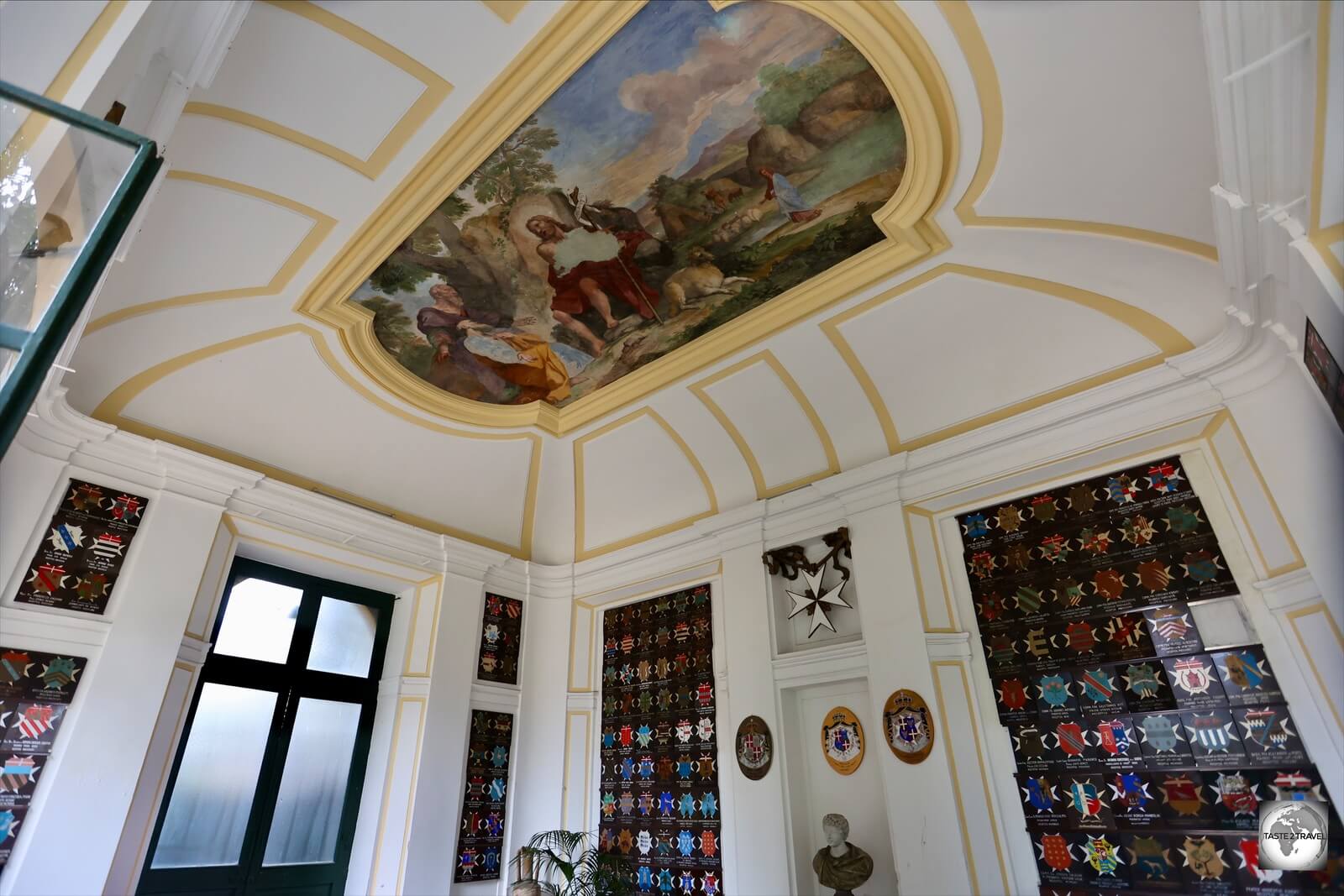 A view of the garden coffee house which is located in the villa gardens.