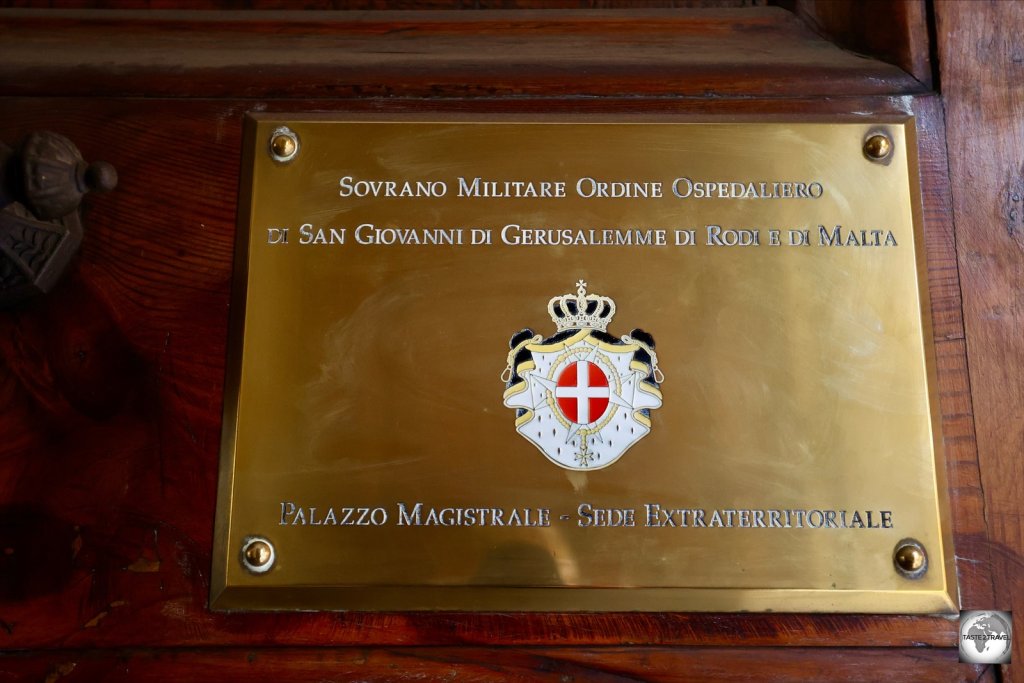 Plaque at the entrance to the Magistral Palace (Palazzo Malta).
