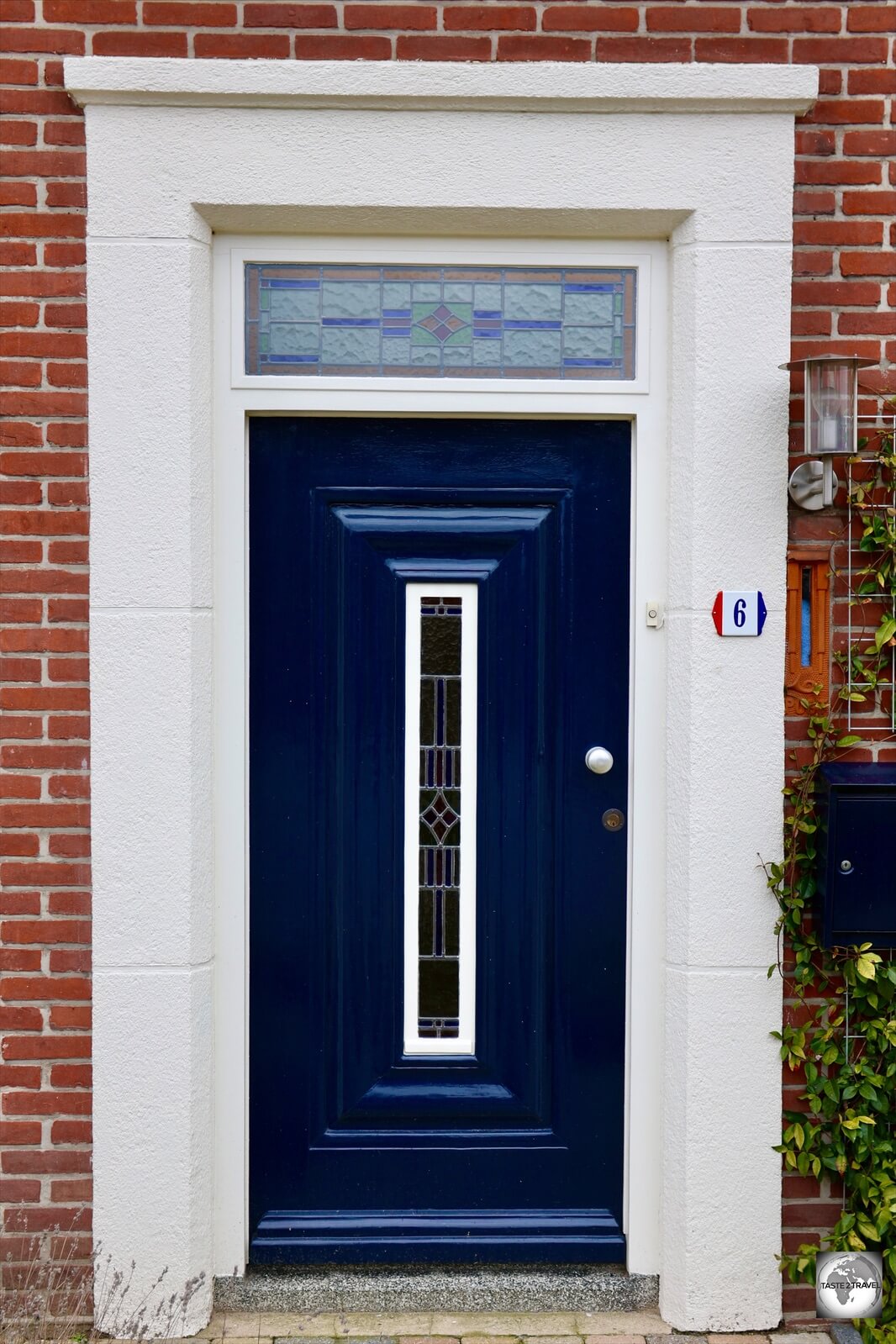 House numbers in Baarle-Nassau feature the Dutch colours.