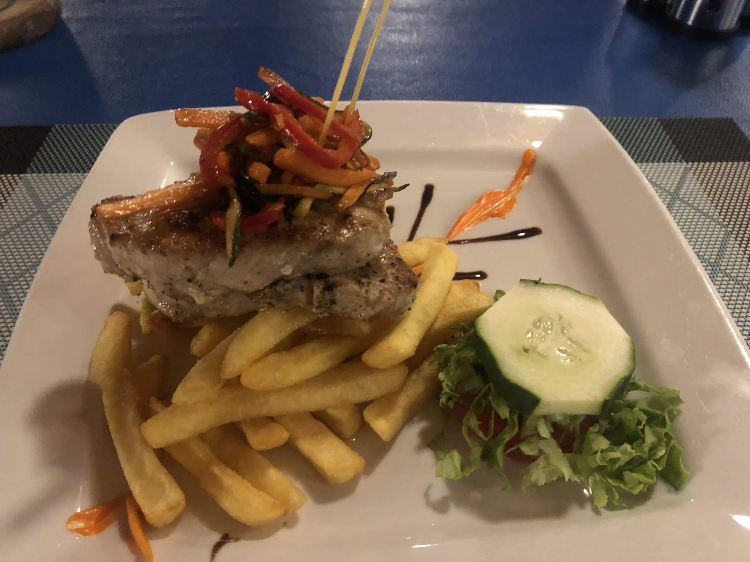 Grilled tuna steaks at Caffè del Porto in Sal-Rei, Boa Vista.