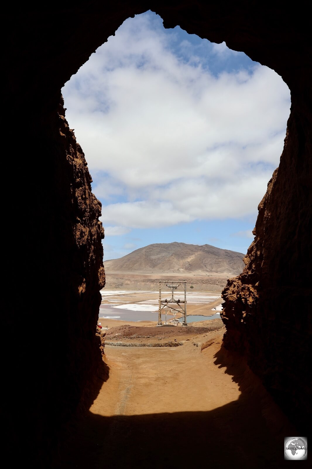 Access to the <i>Salinas de Pedra de Lume</i> is through a tunnel which was built in 1804.