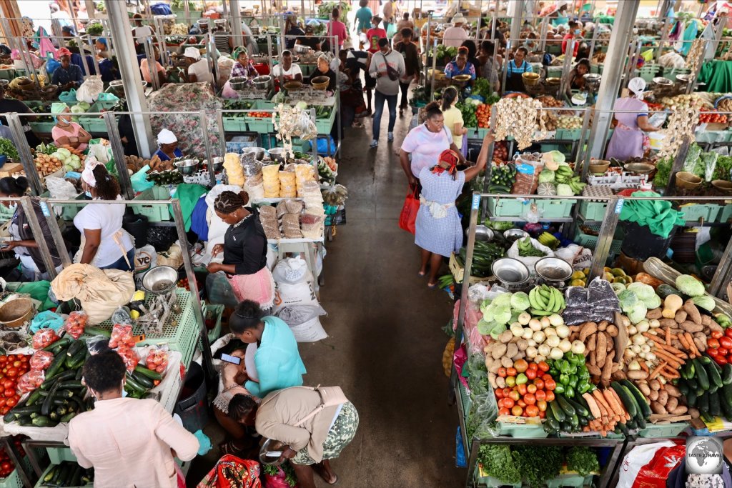 "Produce Central" - Sucupira market in downtown Praia.