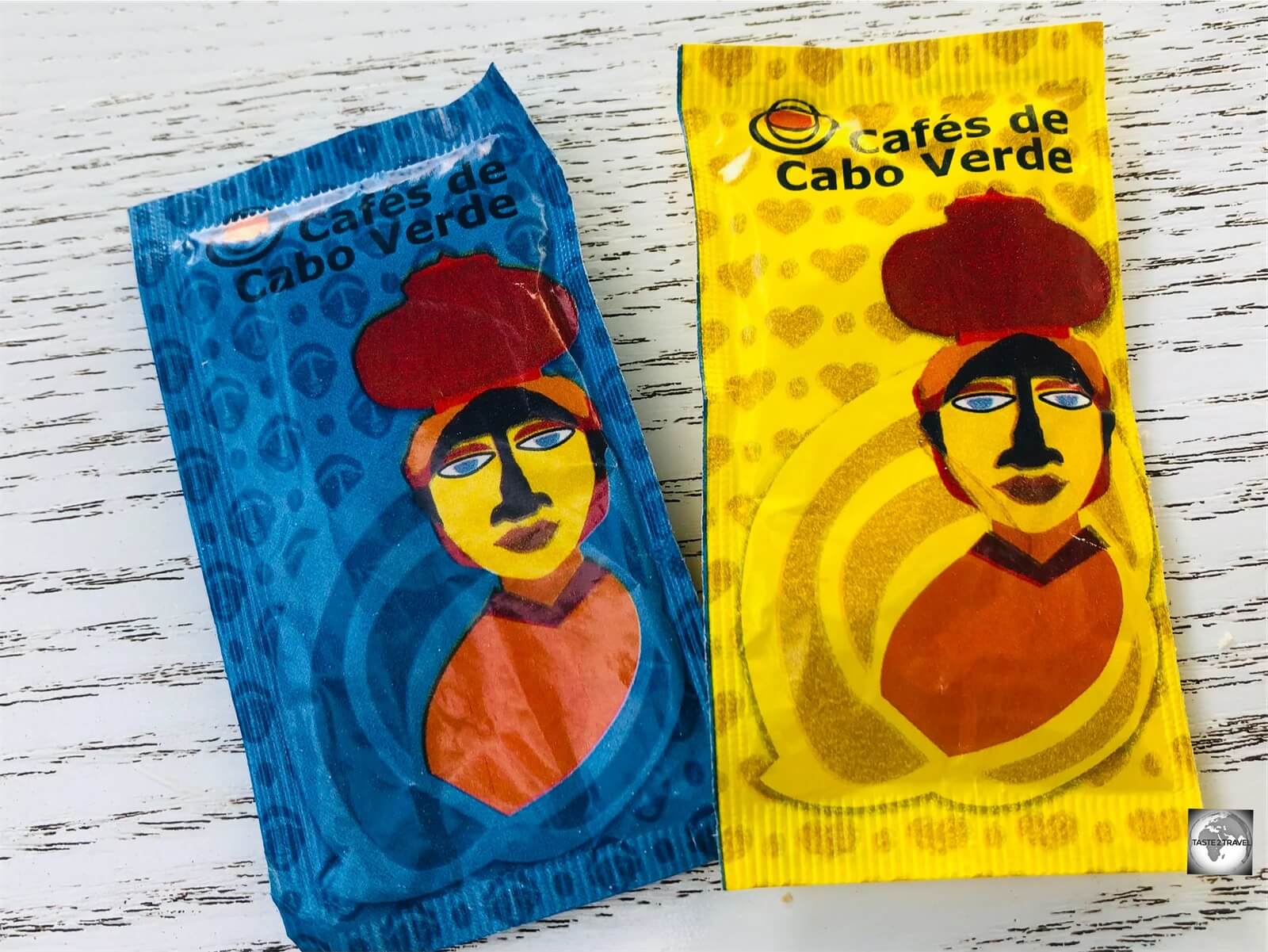 Colourful sugar packets from Cafés de Cabo Verde.
