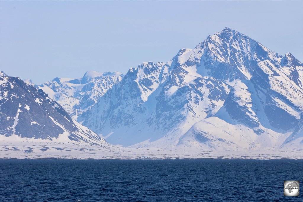 A view of the coast of Greenland, near Kangaamiut.