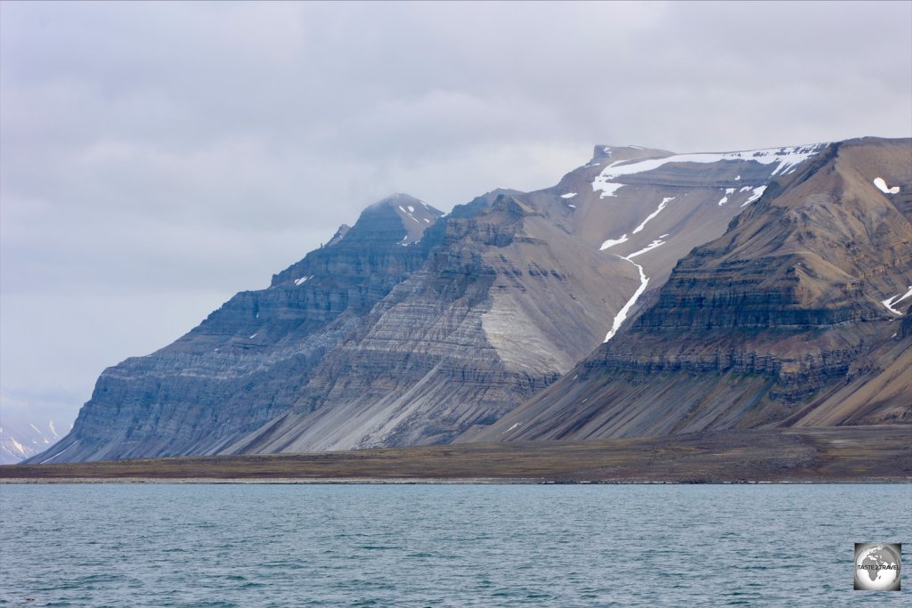 Due to its many pointy peaks, Svalbard was originally named 'Spitsbergen' by the Dutch explorer Willem Barentsz who first visited the archipeligo in the 16th century.