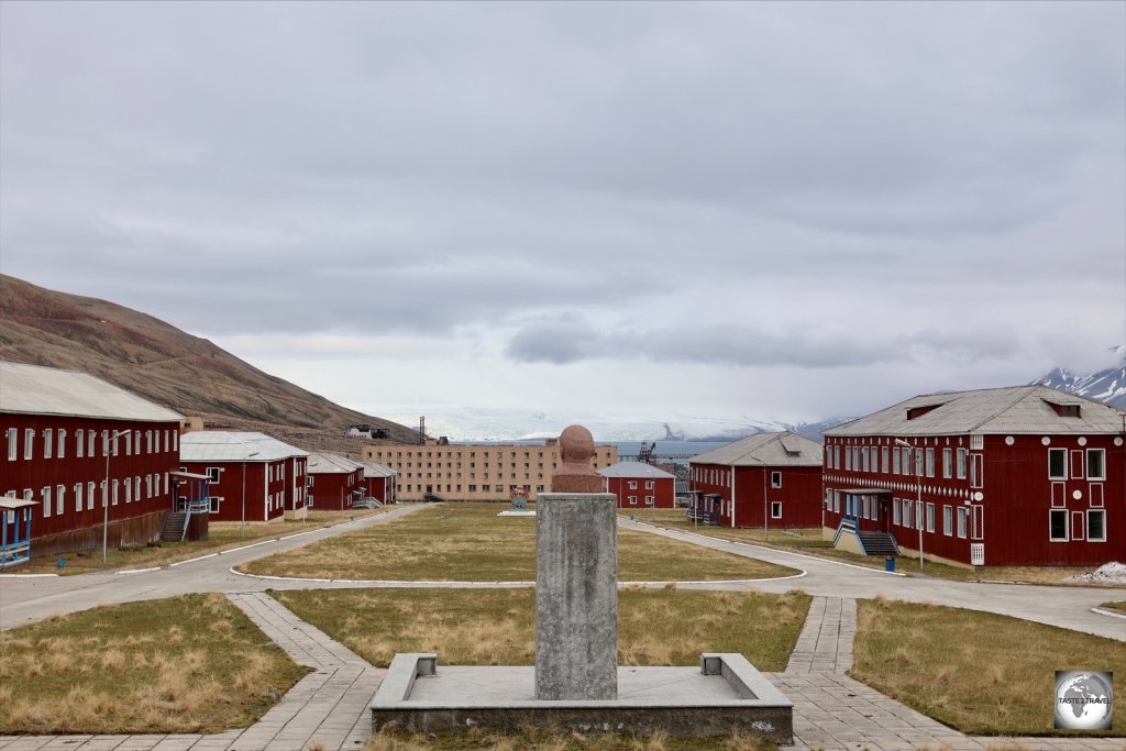 A bust of Lenin looks out over Pyramiden.